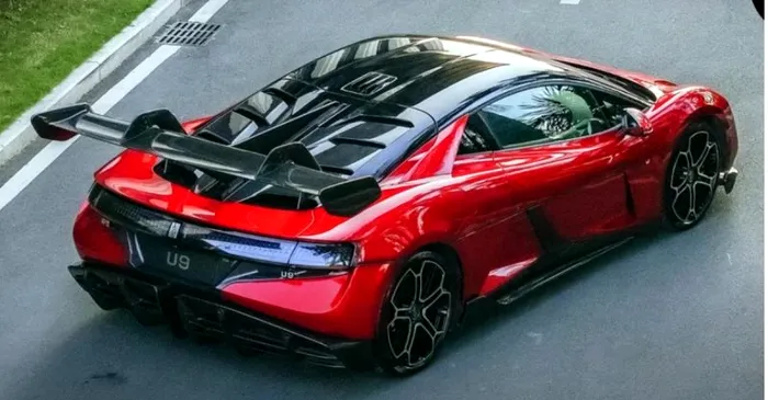 Mașina electrică BYD Yangwang U9. 2