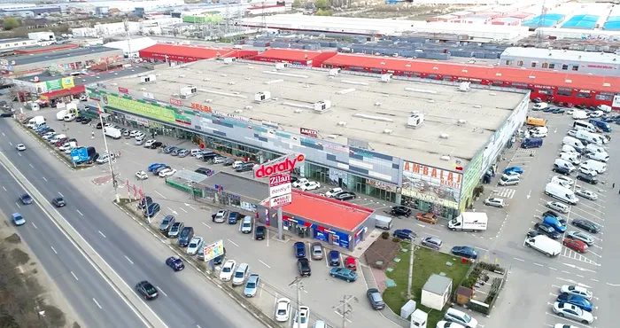 Se vinde cel mai vechi magazin en-gros din România. Tranzacția este colosală