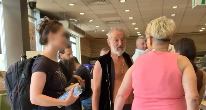 Gigi Becali în benzinărie Sursă foto: ct100.ro