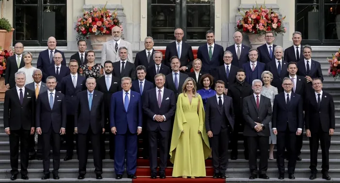 Imaginea de grup a liderilor țărilor membre NATO, 2025.