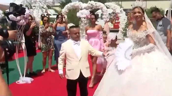 Gestul lui Adrian Minune la nunta fiicei sale, față de Adrian Bănuță. Alți artiști s-ar simți jigniți la așa ceva