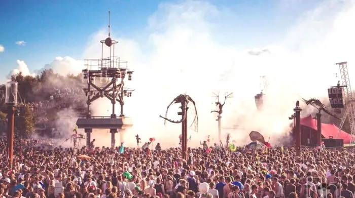 Bărbat mort la un festival e muzică electronică. Totul s-a petrecut în Germania, iar cauza decesului este încă necunoscută de către autorități