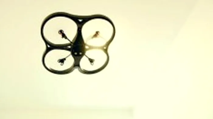 Parrot, Orange, AR.Drone, quadricopter, elicopter, iPhone, iPod Touch, iPad, Linux, joystick, gamepad, review, AR.Drone review 