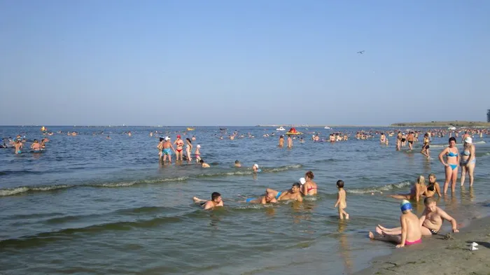 Turiști aflați la Marea Neagră.