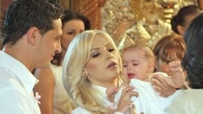 Soția lui Mirel Rădoi a blocat o bandă întreagă preț de 20 de minute pentru o programare la un salon de înfrumusețare