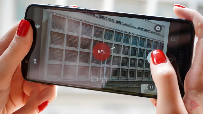 Cinematografie avans tehnologic Moto G6 Plus (1)