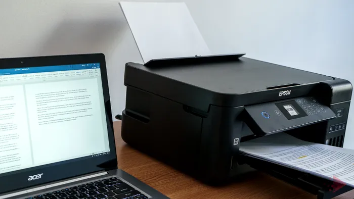 Imprimanta Epson L4160 si un laptop Acer Swift 3