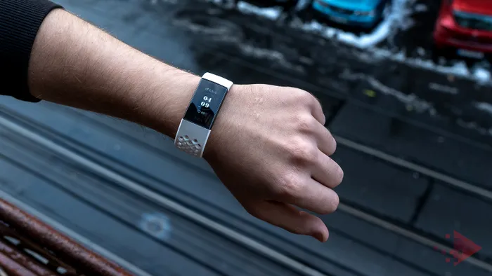 Fitbit Charge 3-5