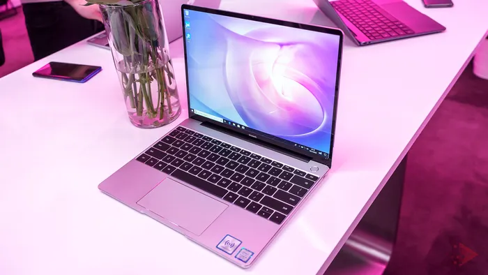 Huawei MateBook-9