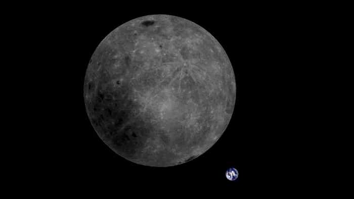 Poza-Luna-Pamant