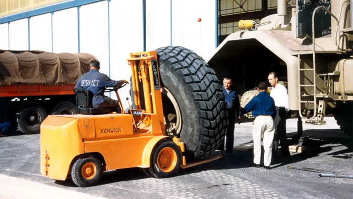 cel mai mare camion din lume berliet t100