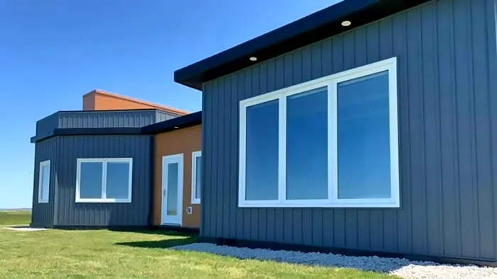 casa din plastic 2