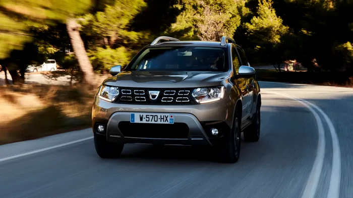 Cum pot să dispară de pe piață Dacia Duster și Sandero. Scenariul care poate da cea mai mare lovitură uzinei de la Mioveni