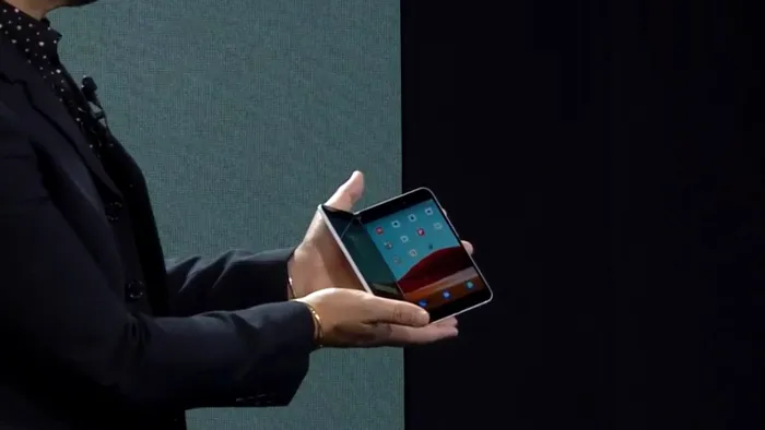Microsoft-Surface-Duo-Android-doua-ecrane-telefon