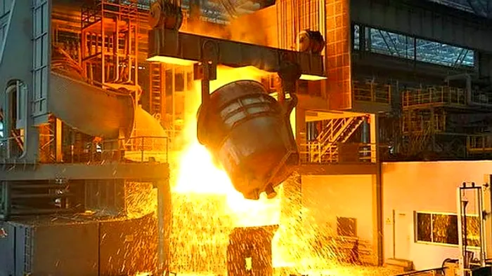 Dacă nu se găsesc soluții rapide, 5.000 de angajați riscă să-și piardă locurile de muncă, iar impactul ar putea fi devastator pentru economia locală și industria siderurgică europeană.