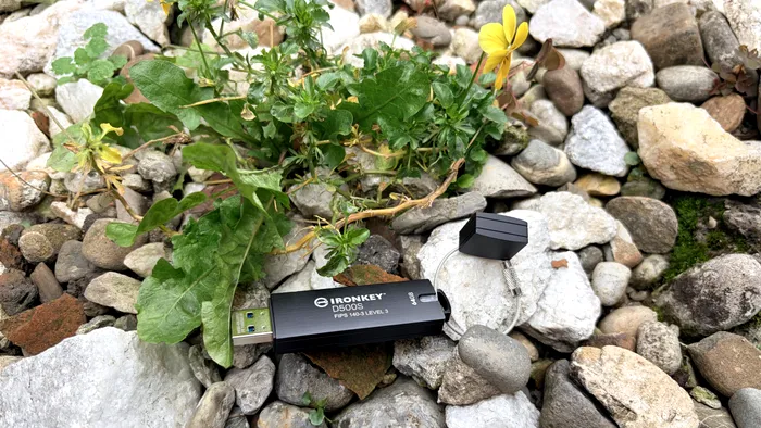 Kingston IronKey D500S folosește un port USB 3.2 Gen 1