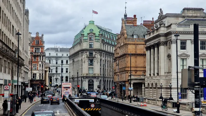 84% dintre respondenți percep Marea Britanie ca fiind tot mai divizată, pe fondul dezbaterilor despre imigrație, schimbări culturale și identitate.