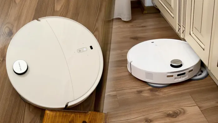 Roborock Qrevo EdgeT se strecoară grozav pe lângă mobilă și pe dedesubt