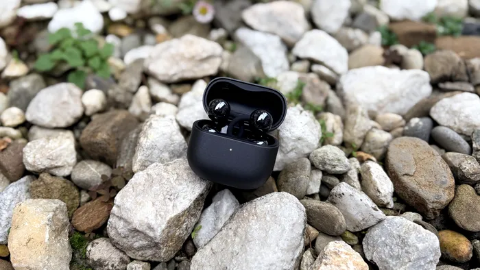 HUAWEI FreeClip 2 se integrează perfect în carcasă