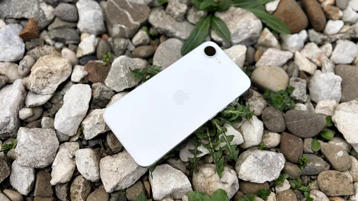 Apple iPhone 17e arată frumos, indiferent cum te uiți la el