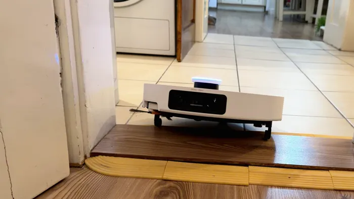 Dreame X60 Ultra Complete se cațără mai deștept