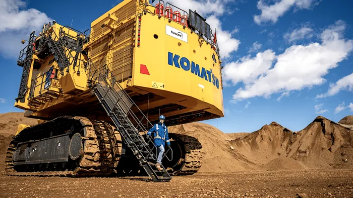Komatsu PC9000 Suncor