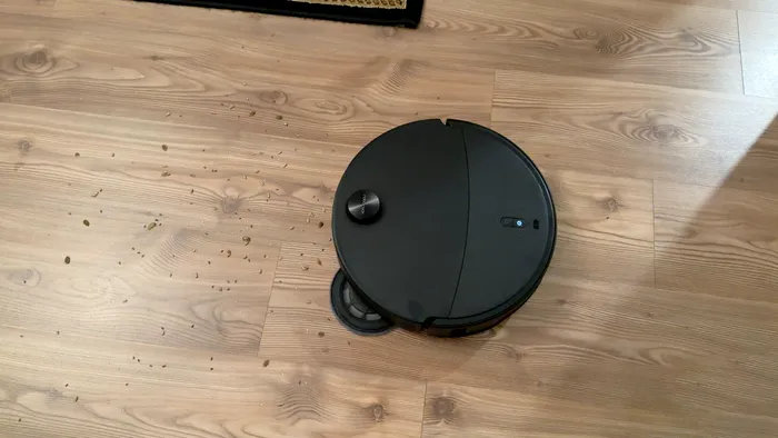 Roborock Qrevo Edge 2 știe să insiste unde contează