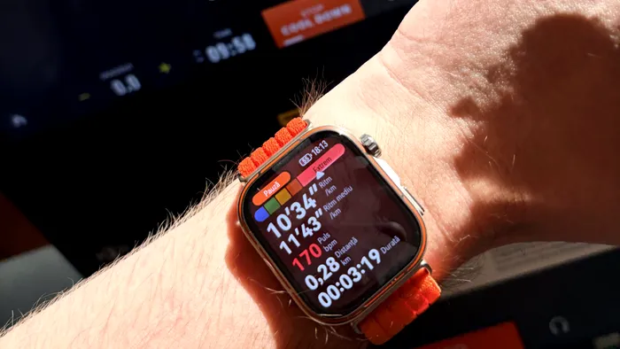HUAWEI WATCH FIT 5 Pro în timpul antrenamentelor pe bandă