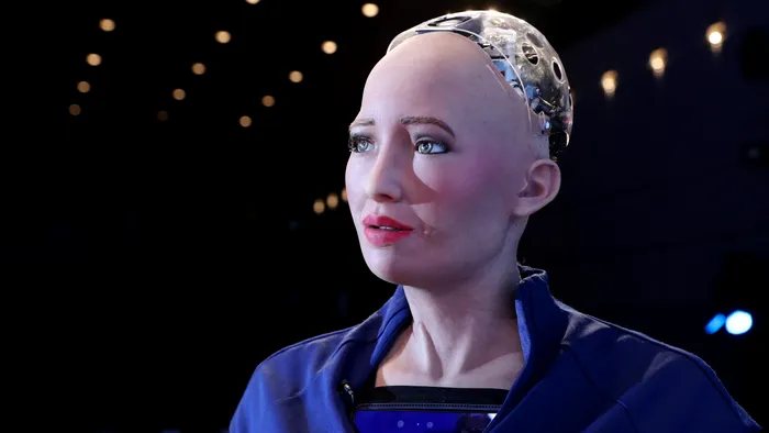 Robotul Sophia debutează alături de o orchestră, într-un spectacol AI organizat în Hong Kong.