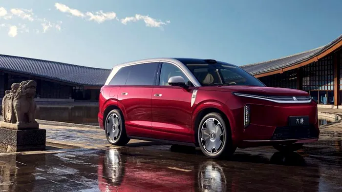 BYD Great Tang joacă în altă ligă a electricelor
