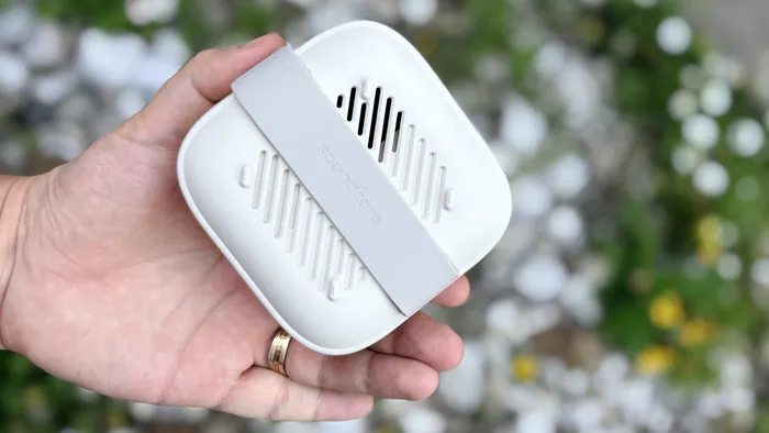 Cureaua de silicon are două moduri de utilizare, ca mâner sau agățătoare