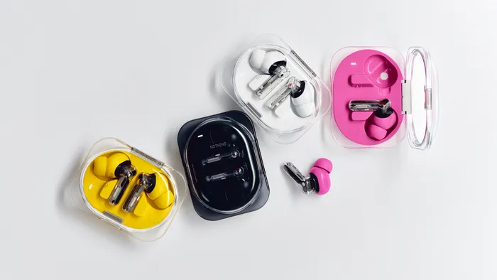 Nothing Ear (3a) sunt disponibile în 4 variante de finisaje