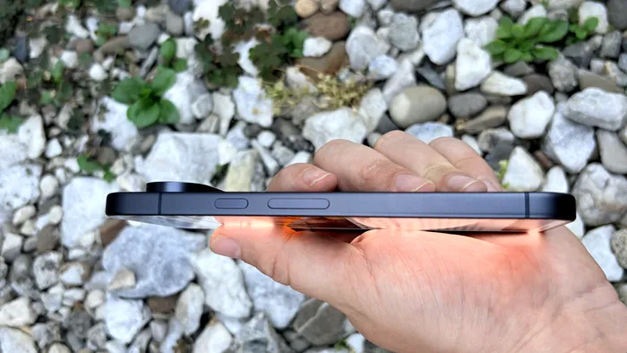 Google Pixel 11 XL Pro este unul dintre cele mai luminoase telefoane pe care le-am testat
