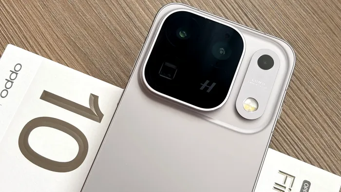 Primul telefon din lume cu 3 senzori de 200 megapixeli