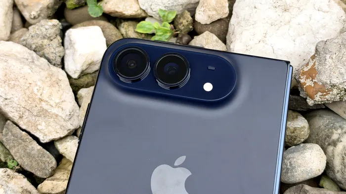 Camerele principale de pe iPhone Duo