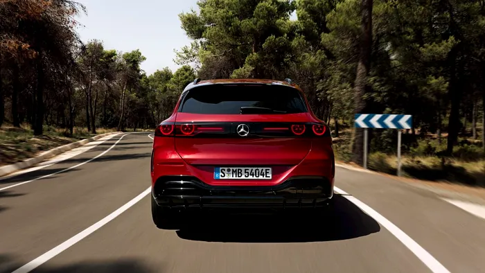 Noul Mercedes GLC 400 