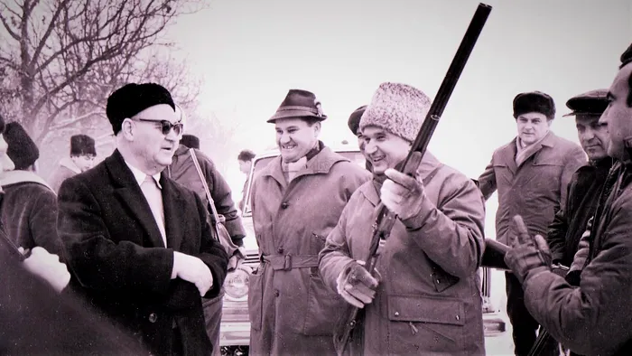 Povești haioase și triste despre partidele de vânătoare ale lui Ceaușescu: „A așteptat o jumătate de oră ca să se trezească cerbul”
