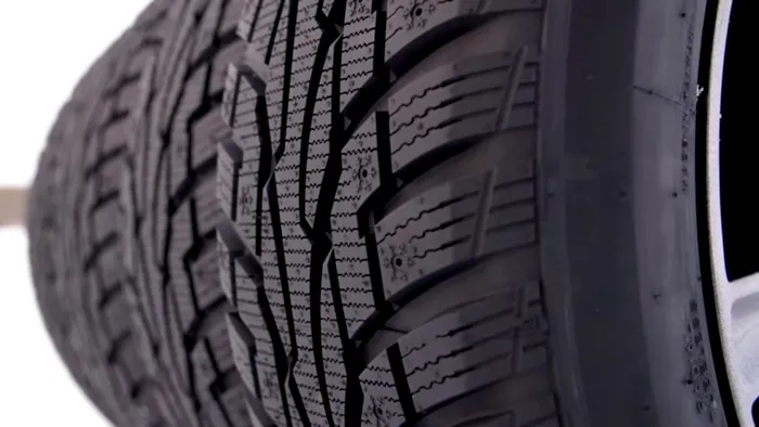 Anunțul Poliției Române. Șoferii care nu dețin anvelope de iarnă riscă amenzi usturătoare