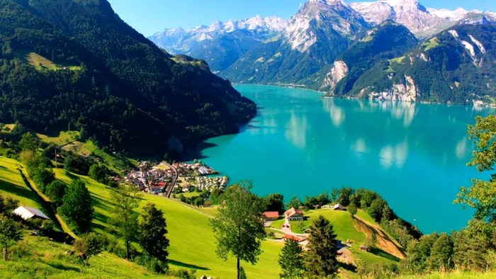 Sicilia s-a oferit să plătească jumătate din costurile de zbor ale turiştilor