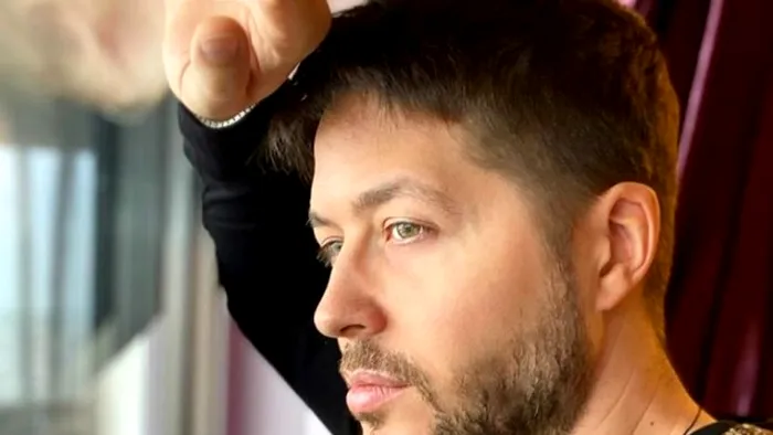 Vedeta de la Pro TV care s-a făcut de râs la BAC. Era ud tot în zona intimă