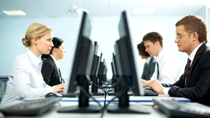 Vești bune pentru români: cresc salariile din 2021! Ce categorie de angajați va primi mai mulți bani