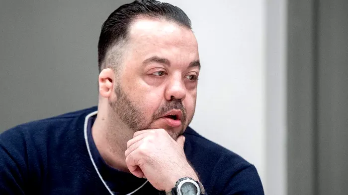 Niels Hogel se presupune că a omorât 200 de oameni