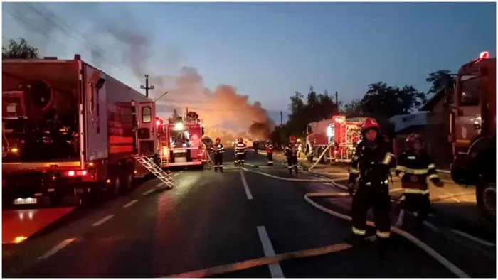 Cat de sigur este echipamentul pompierilor din Romania. Ce spune Arafat despre imaginile cu casca topita Asta trebuie sa verific