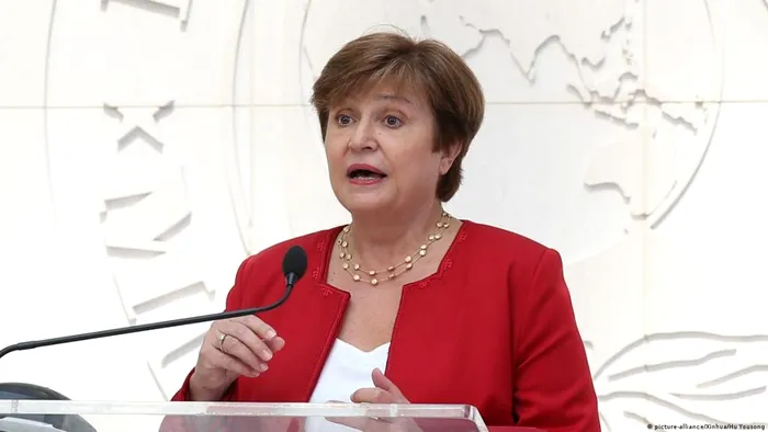 FMI, avertisment pentru întreaga lume: ‘Vor veni concedieri și multe scumpiri’