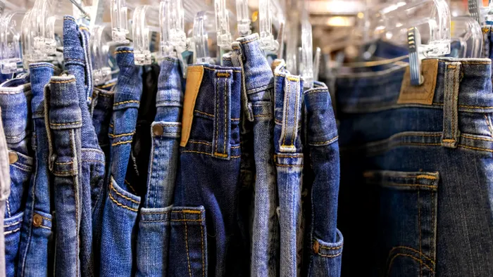 De ce să nu mai speli niciodată blugii. Cum trebuie curățați, de fapt