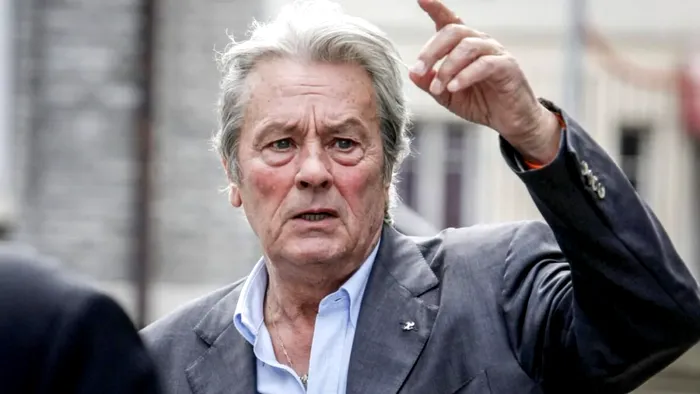 Cum arata casa lui Alain Delon din Franta. Vila de pe Valea Loarei are o priveliste superba