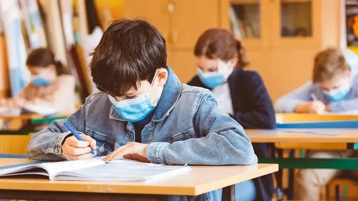 Elevii nu mai încep școala în septembrie