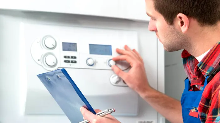 3 lucruri esențiale pe care trebuie să le faci, înainte să dai drumul la centrala termică în apartament