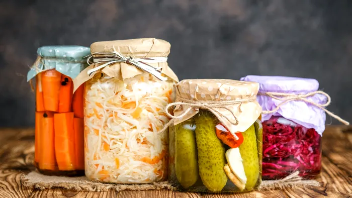 Cu cât s-au scumpit murăturile în octombrie 2024. Românii au început să evite să le mai cumpere