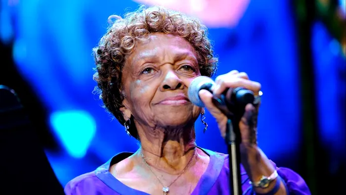 Mama lui Whitney Houston a murit la vârsta de 91 de ani